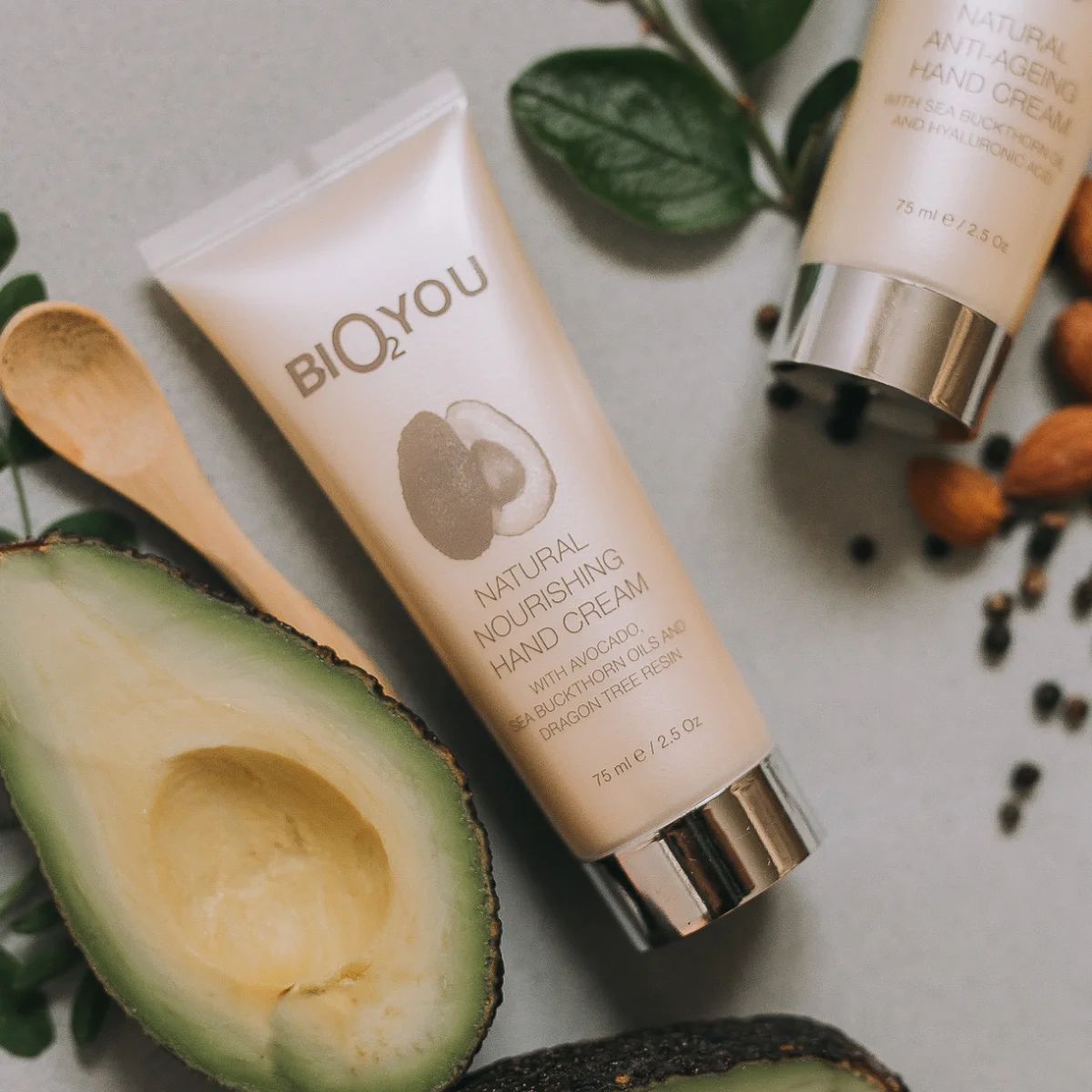 Bio2You Nourishing Hand Cream – натурален подхранващ крем за ръце с драконова кръв и авокадо